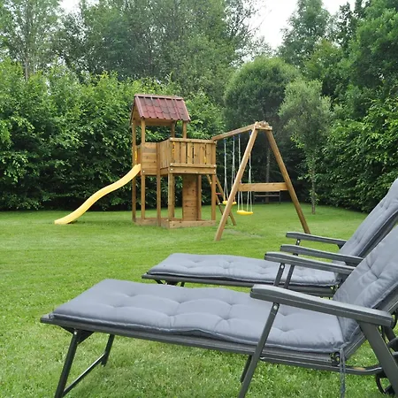 Elegant In Bomal, Cleaning Included Сasa de vacaciones *
