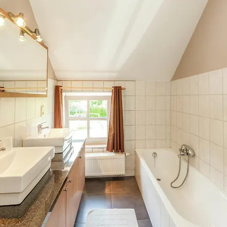 Сasa de vacaciones Elegant In Bomal, Cleaning Included